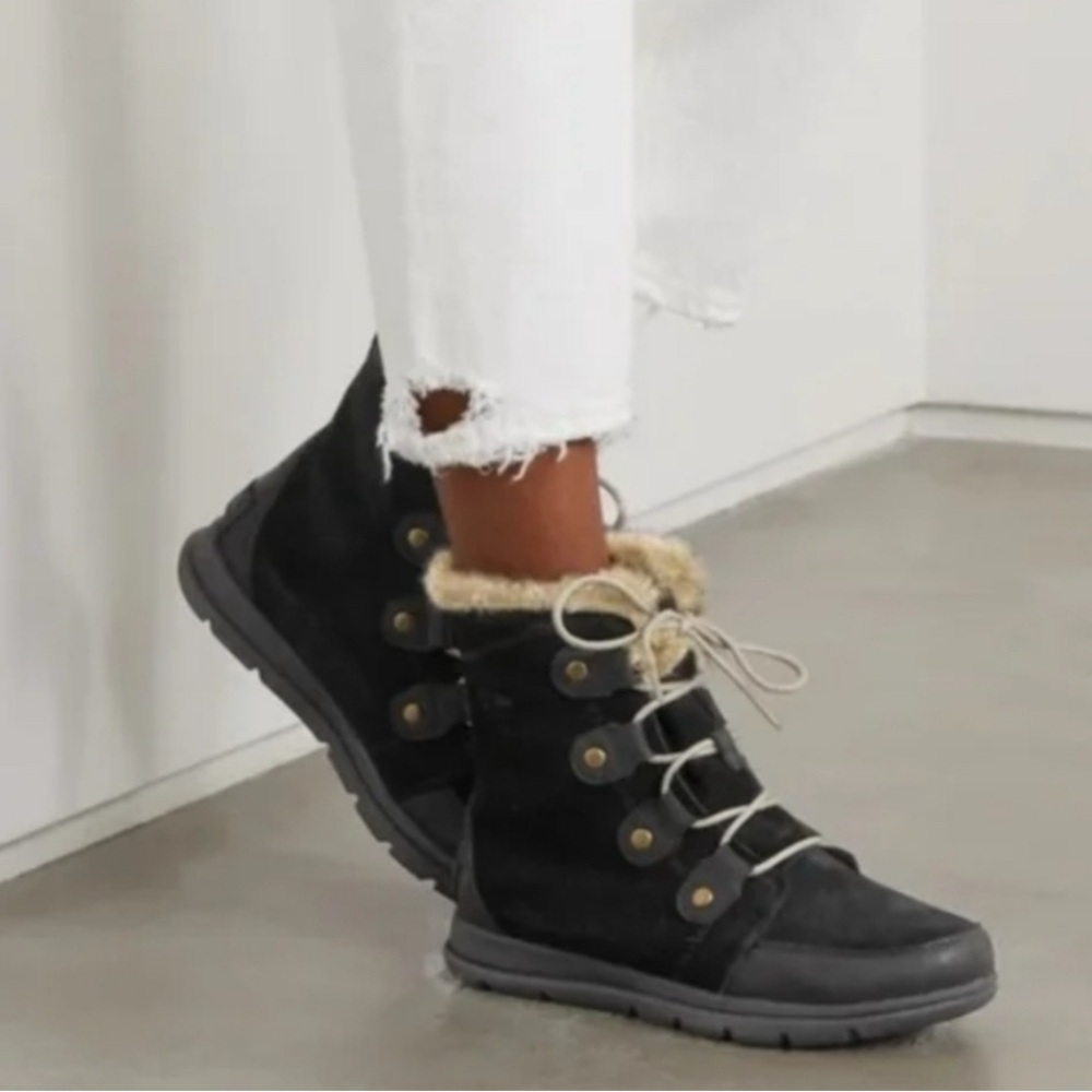 NEW WITH BOX Sorel explorer joan boot SIZE 8
